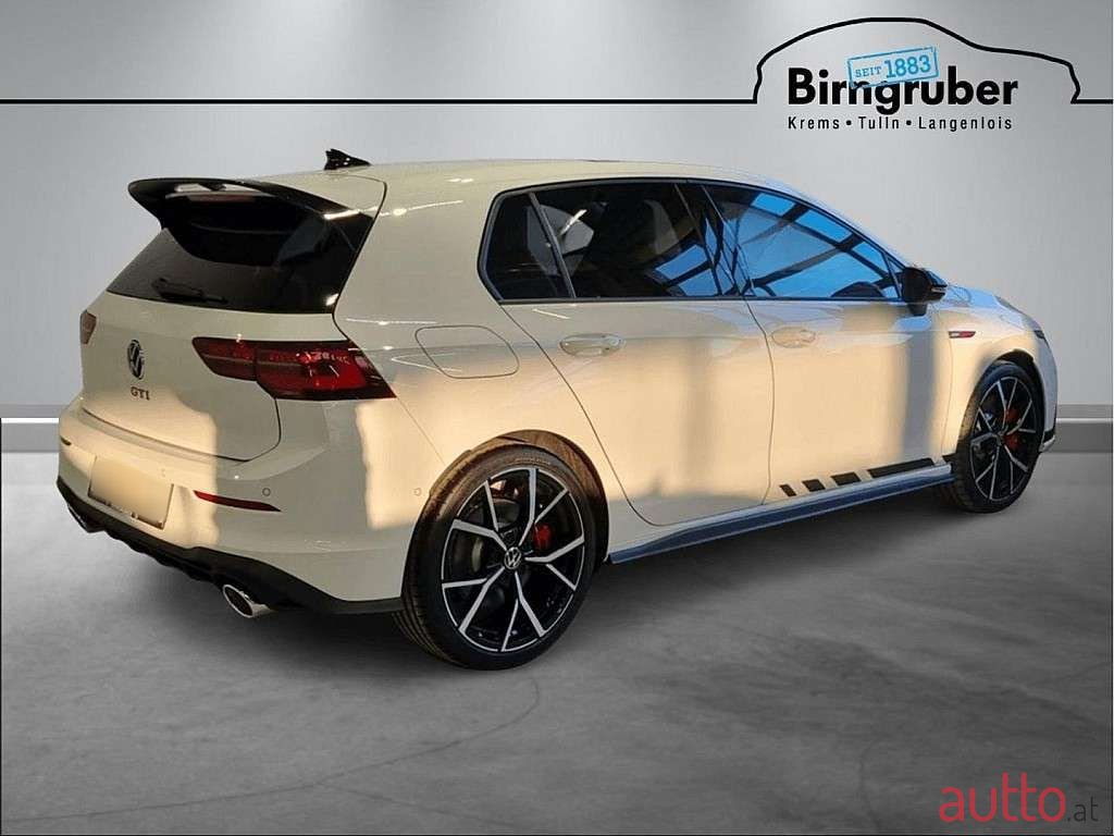 2024' Volkswagen Golf photo #5