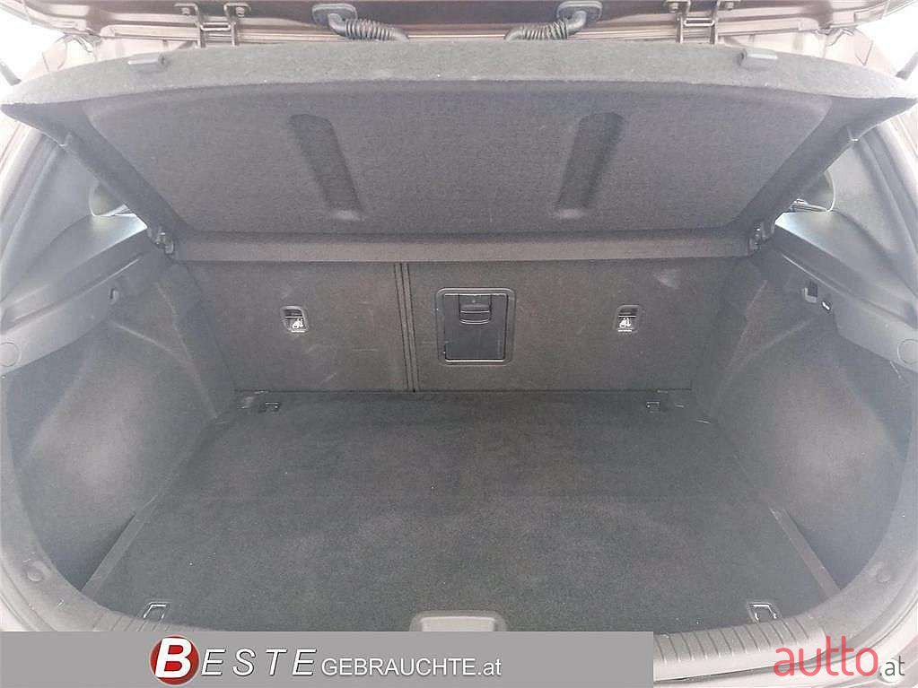 2017' Hyundai i30 photo #4