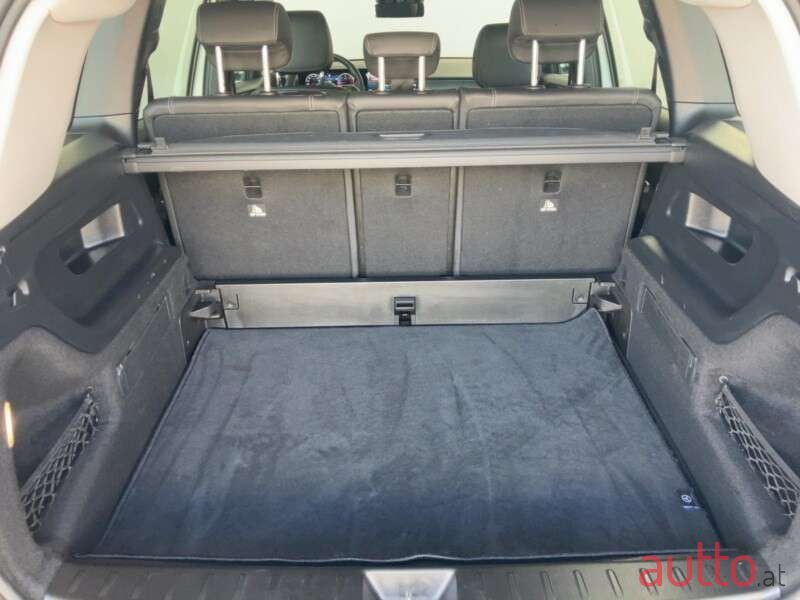 2024' Mercedes-Benz GLB photo #5