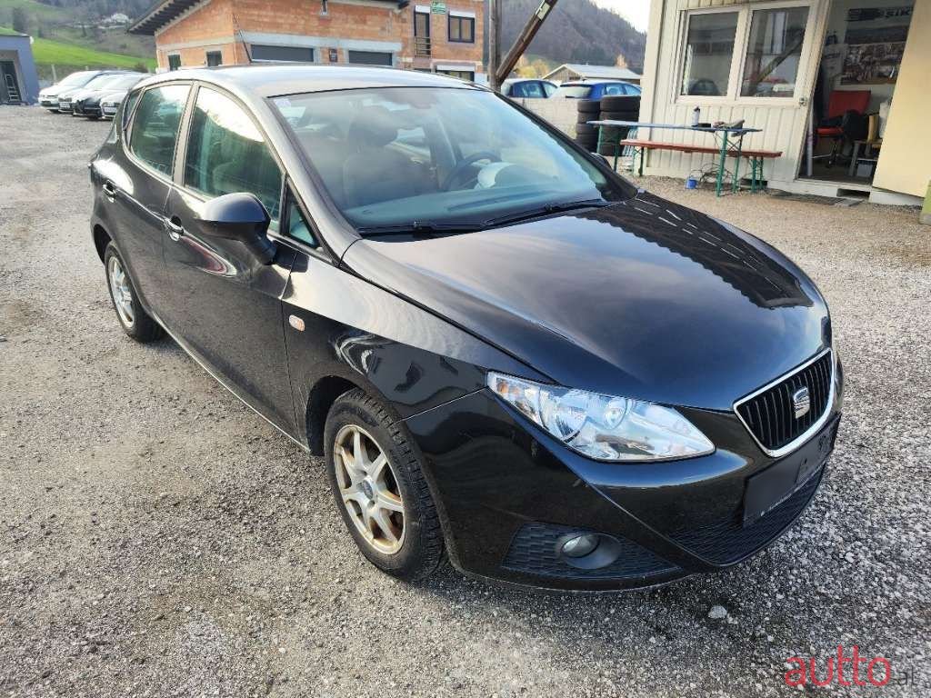 2010' SEAT Ibiza photo #1