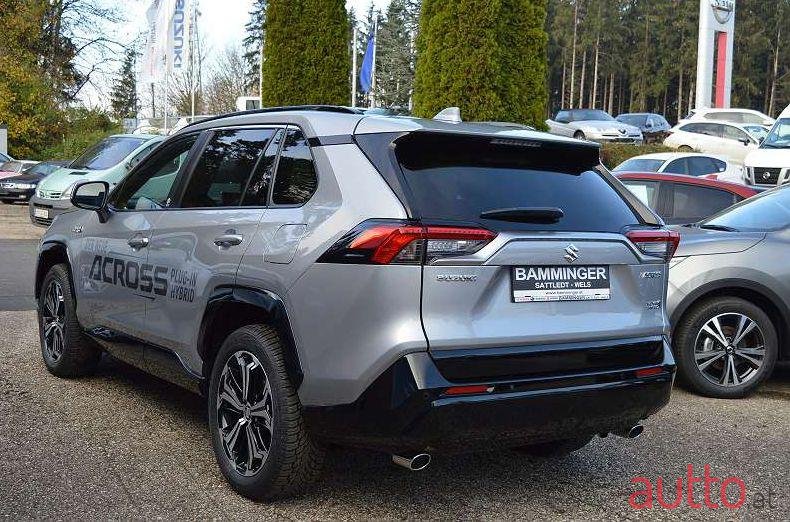 2020' Suzuki Across photo #3