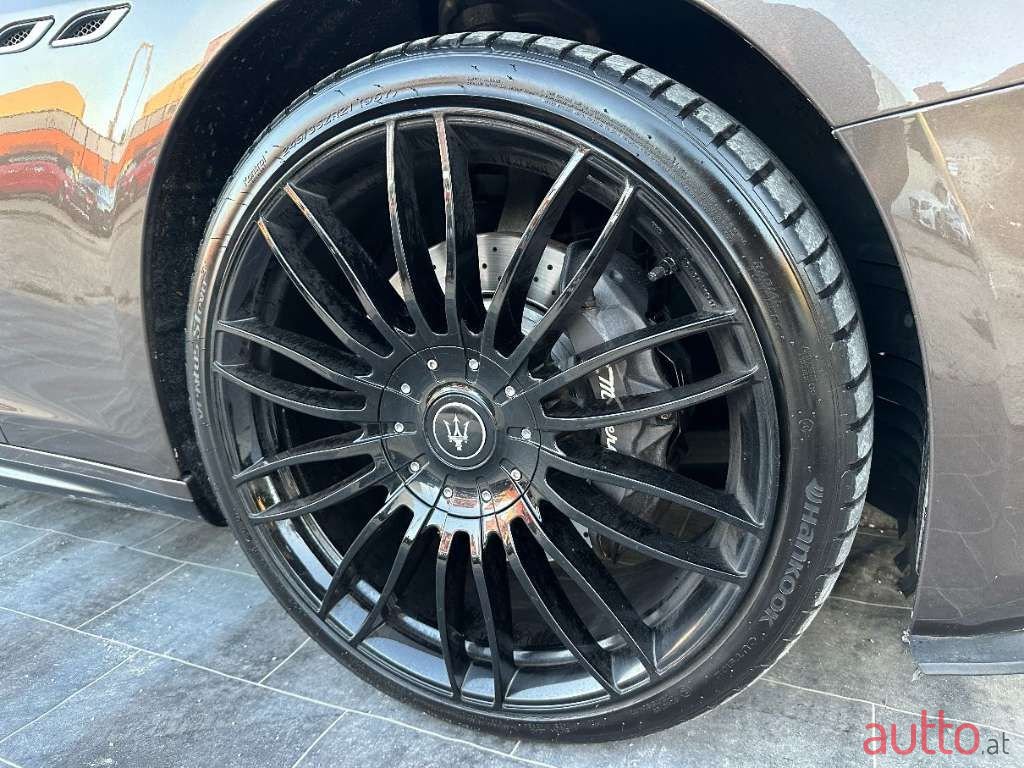 2015' Maserati Ghibli photo #4