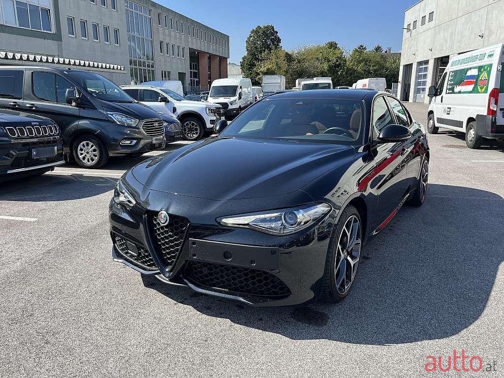 2021' Alfa Romeo Giulia photo #1