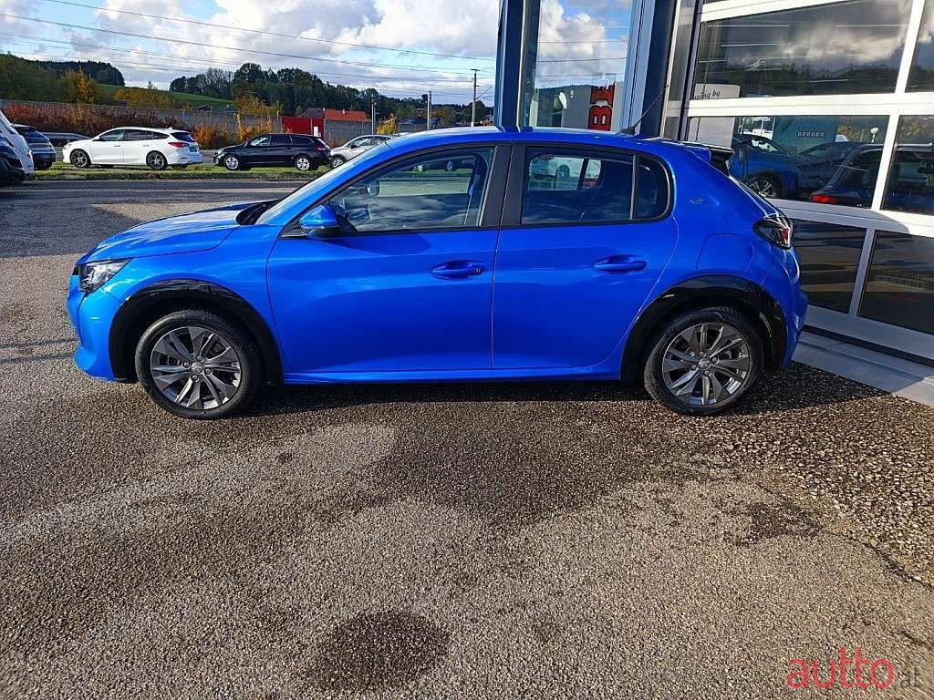 2022' Peugeot 208 photo #2