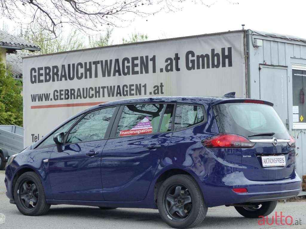 2017' Opel Zafira photo #3