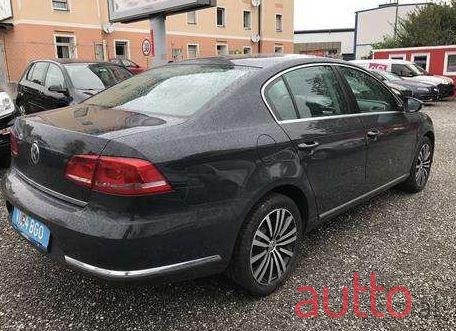 2012' Volkswagen Passat photo #1