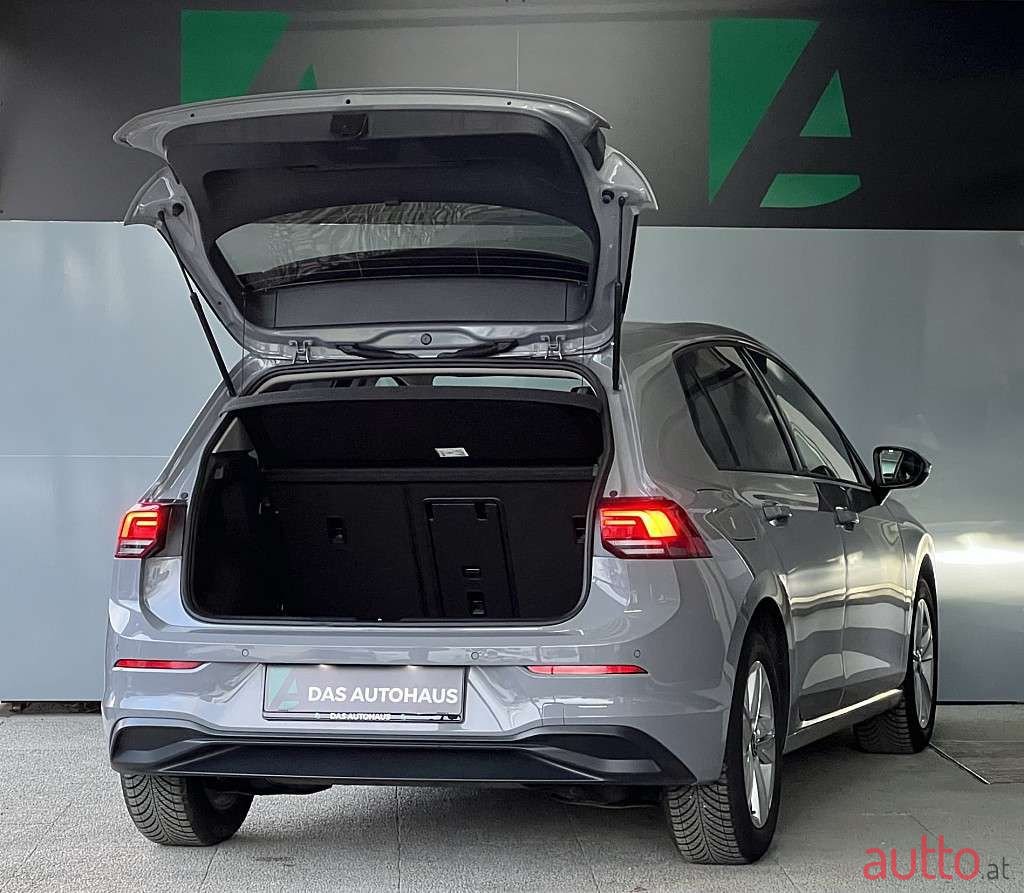 2020' Volkswagen Golf photo #3