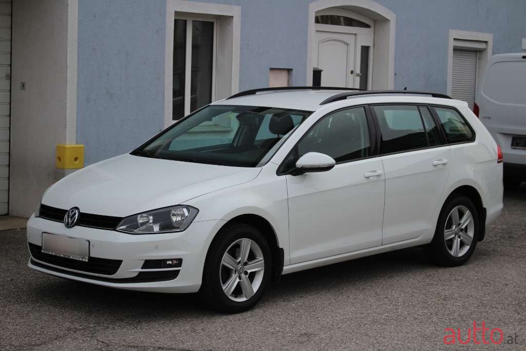 2016' Volkswagen Golf photo #5