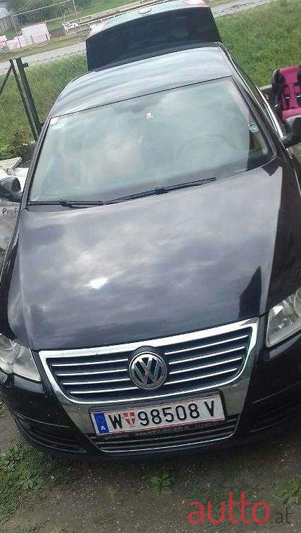 2005' Volkswagen Passat photo #1