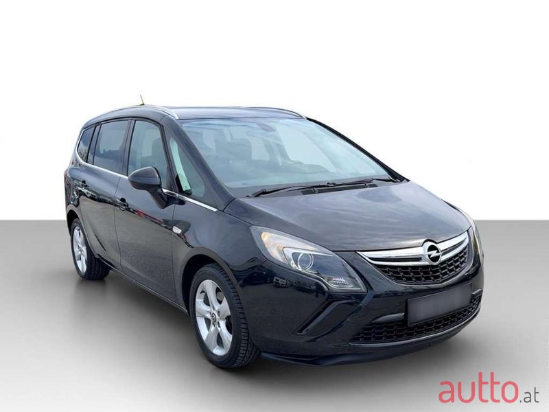 2012' Opel Zafira photo #4