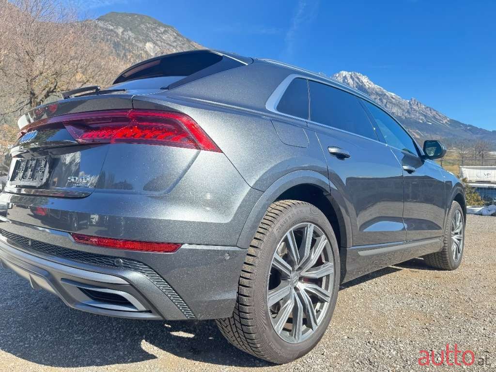 2018' Audi Q8 photo #4