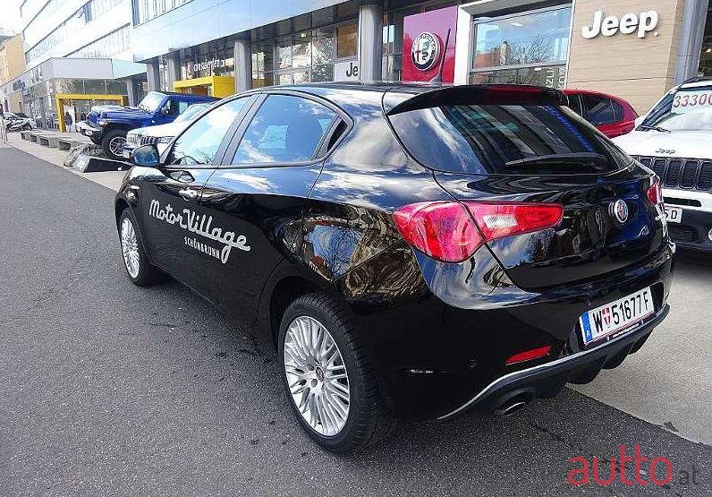 2019' Alfa Romeo Giulietta photo #1