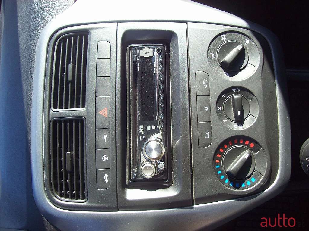 2010' Fiat Grande Punto photo #6