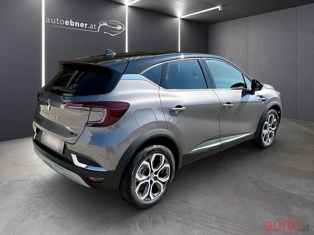 2023' Renault Captur photo #5