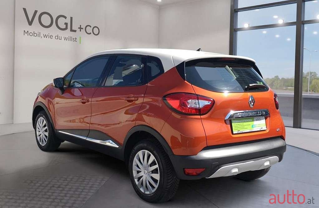 2016' Renault Captur photo #3