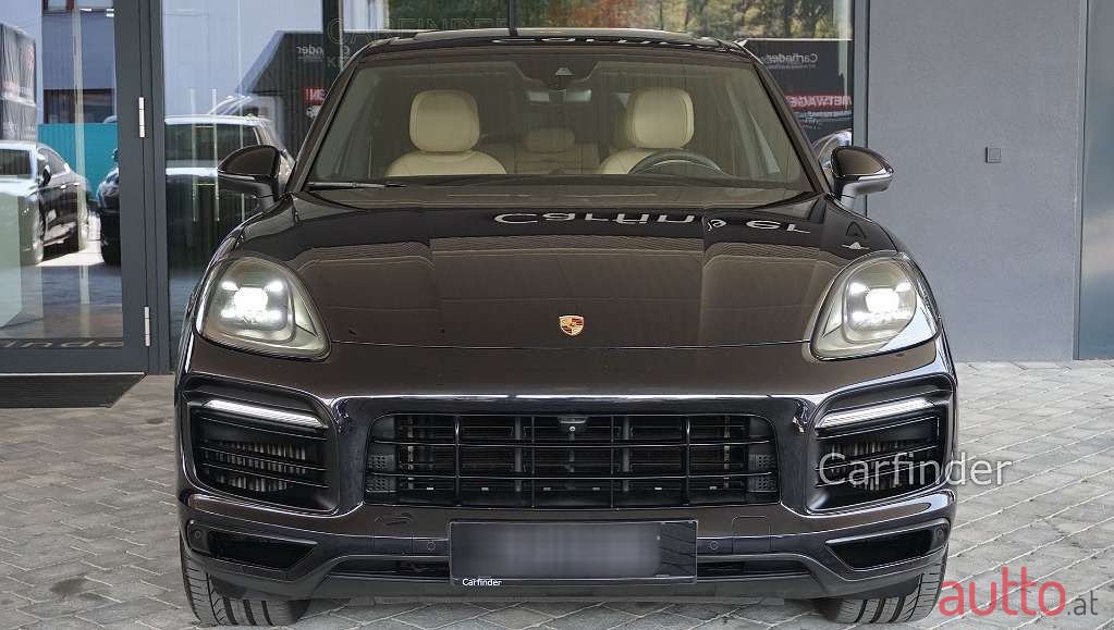 2018' Porsche Cayenne photo #3