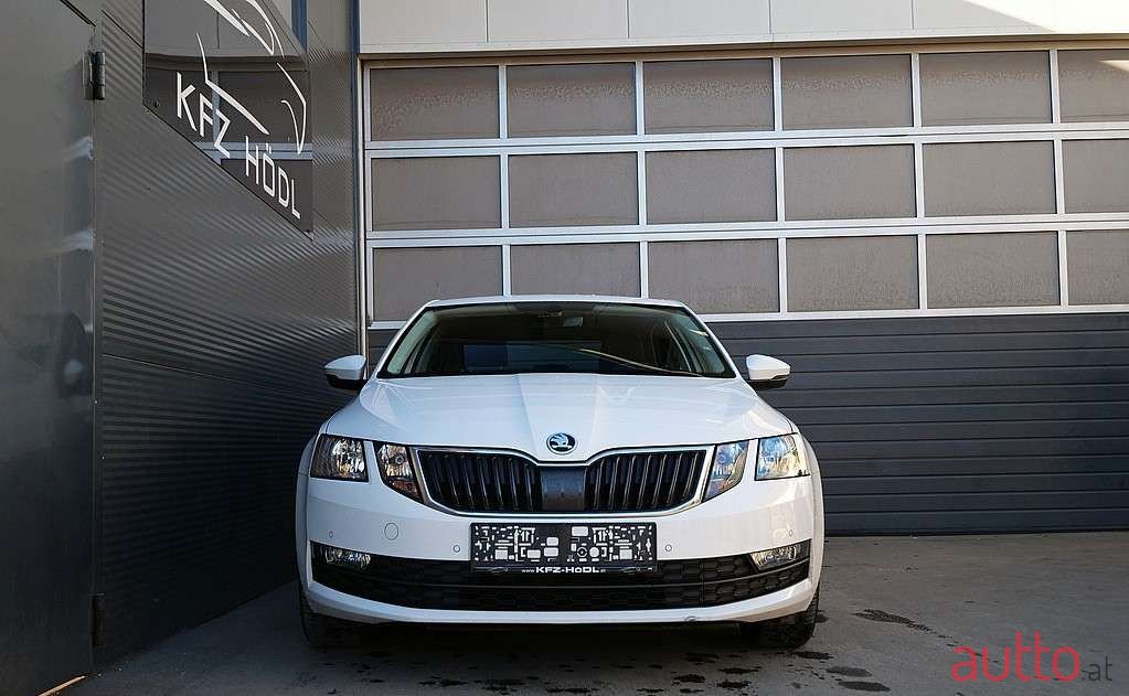 2018' Skoda Octavia photo #2