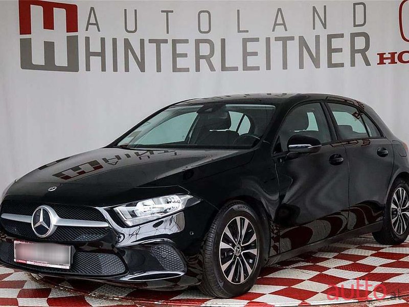 2021' Mercedes-Benz A-Klasse photo #1
