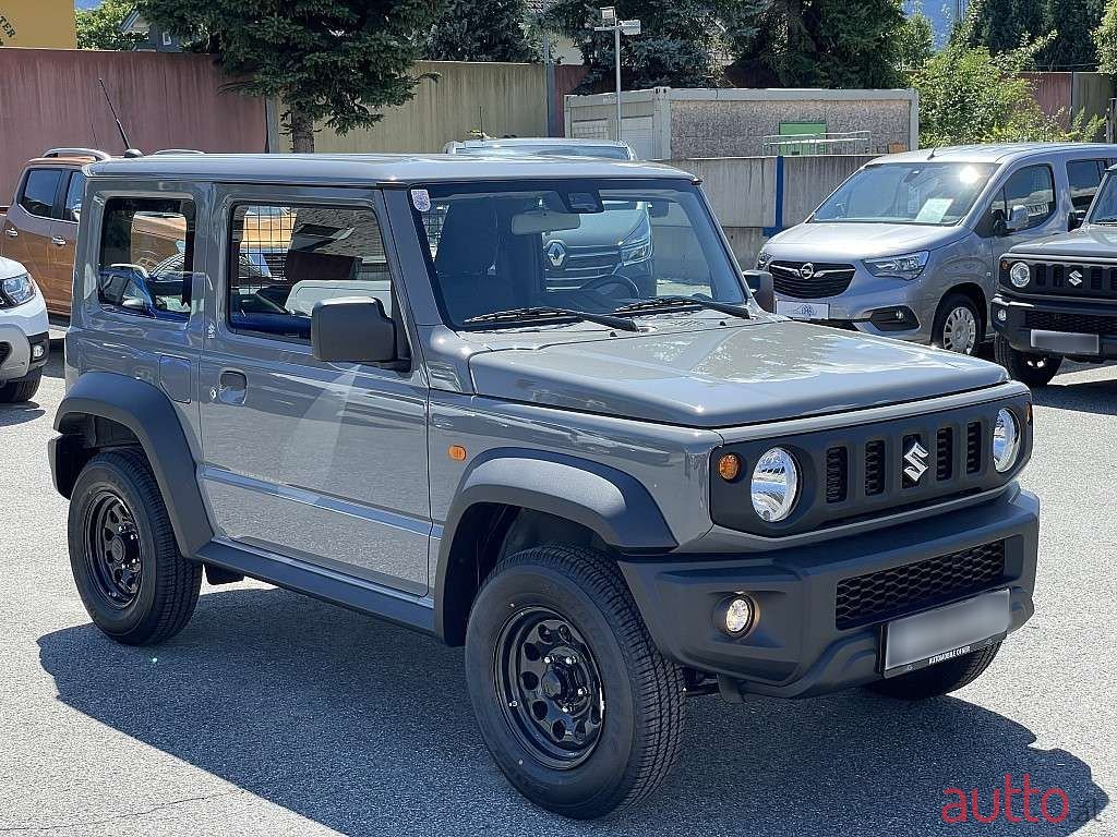 2023' Suzuki Jimny photo #2