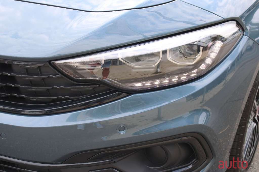 2024' Fiat Tipo photo #2