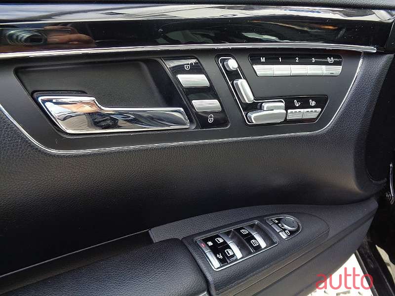 2009' Mercedes-Benz S-Klasse photo #6