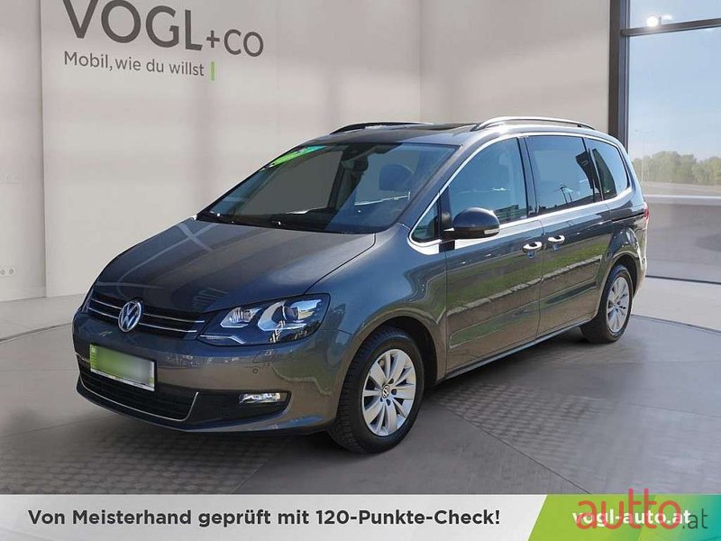 2019' Volkswagen Sharan photo #1