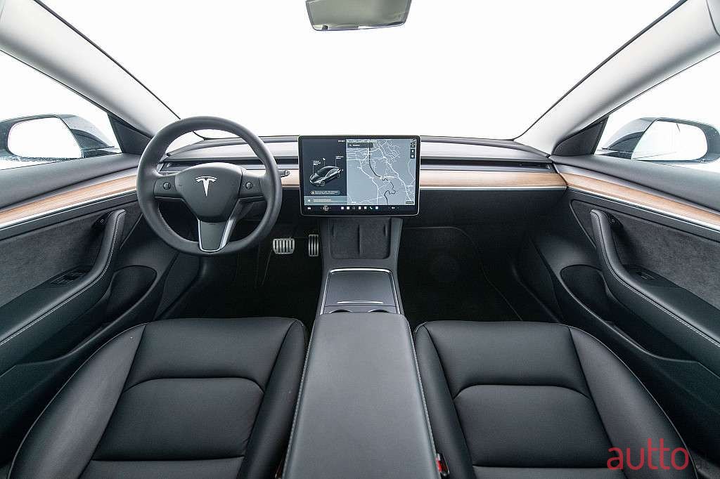 2022' Tesla Model 3 photo #4