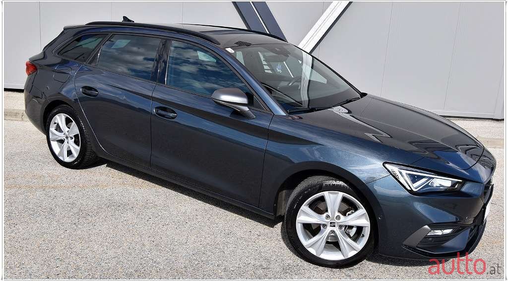 2021' SEAT Leon photo #2