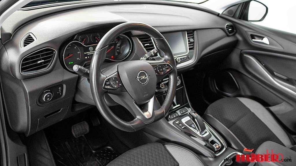 2020' Opel Grandland X photo #6