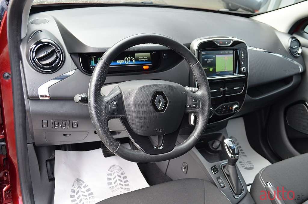 2019' Renault Zoe photo #5