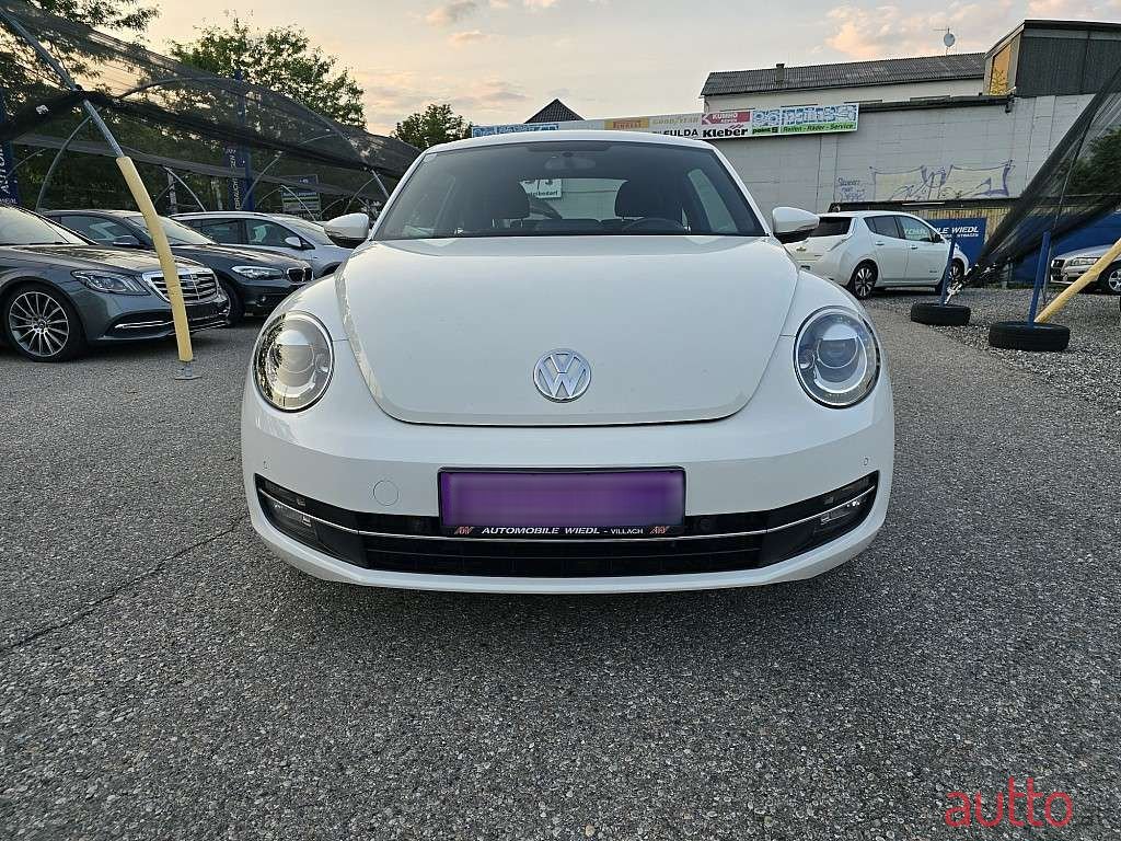 2012' Volkswagen Beetle photo #2