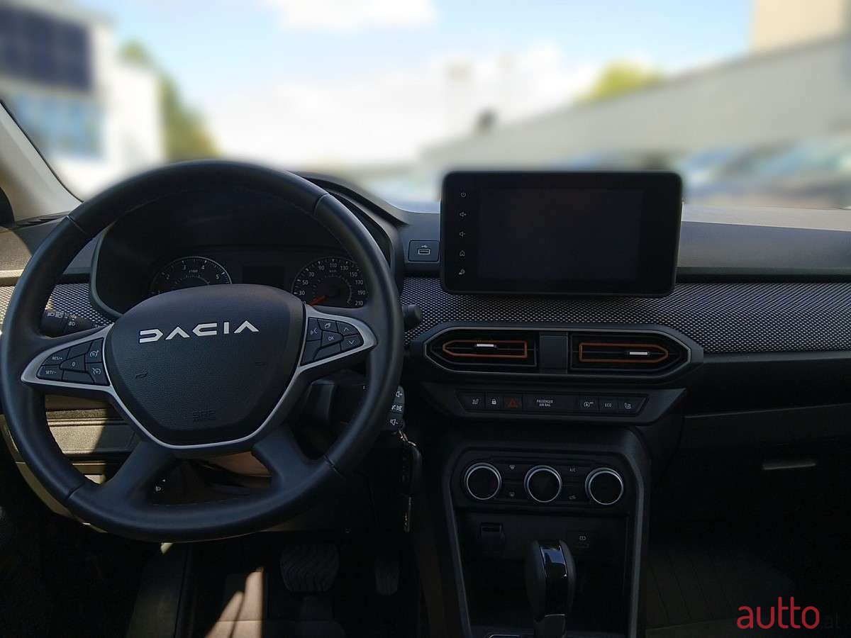 2023' Dacia Sandero photo #6