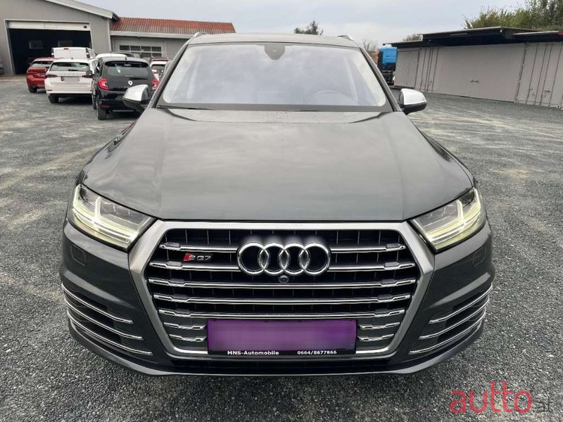 2017' Audi Q7 photo #2