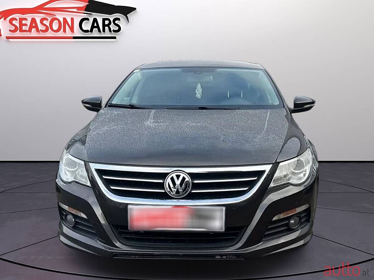 2011' Volkswagen Passat photo #6