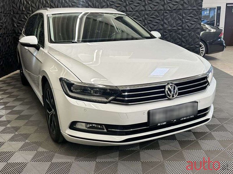 2018' Volkswagen Passat photo #5