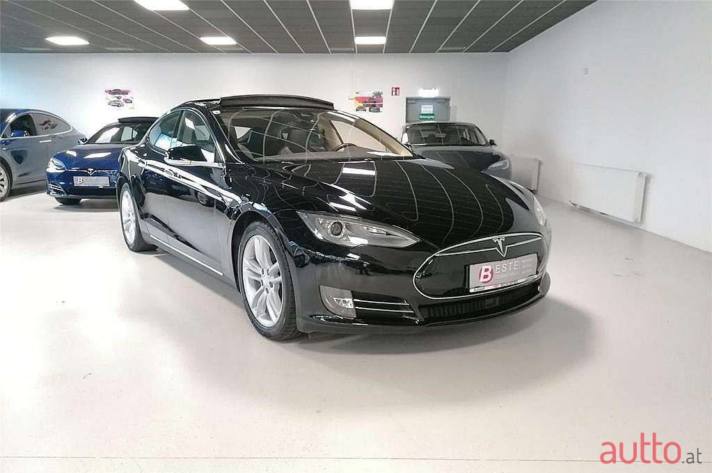 2015' Tesla Model S photo #1