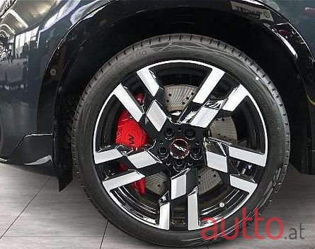 2024' MINI Countryman photo #3