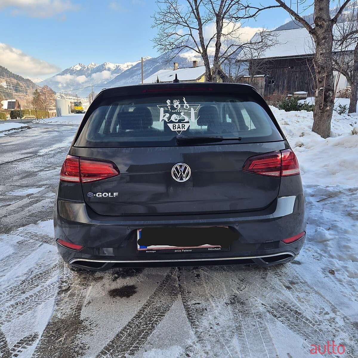 2018' Volkswagen Golf photo #3
