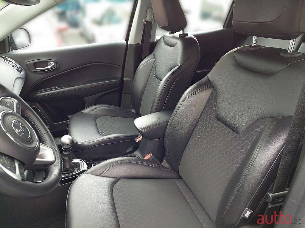 2019' Jeep Compass photo #5