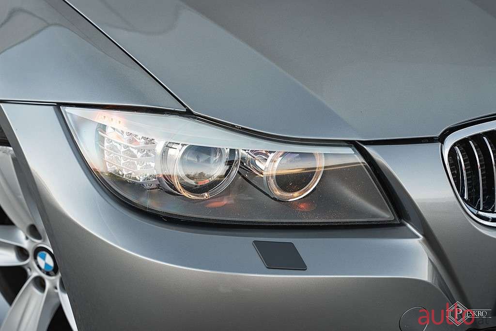 2011' BMW 3Er-Reihe photo #6