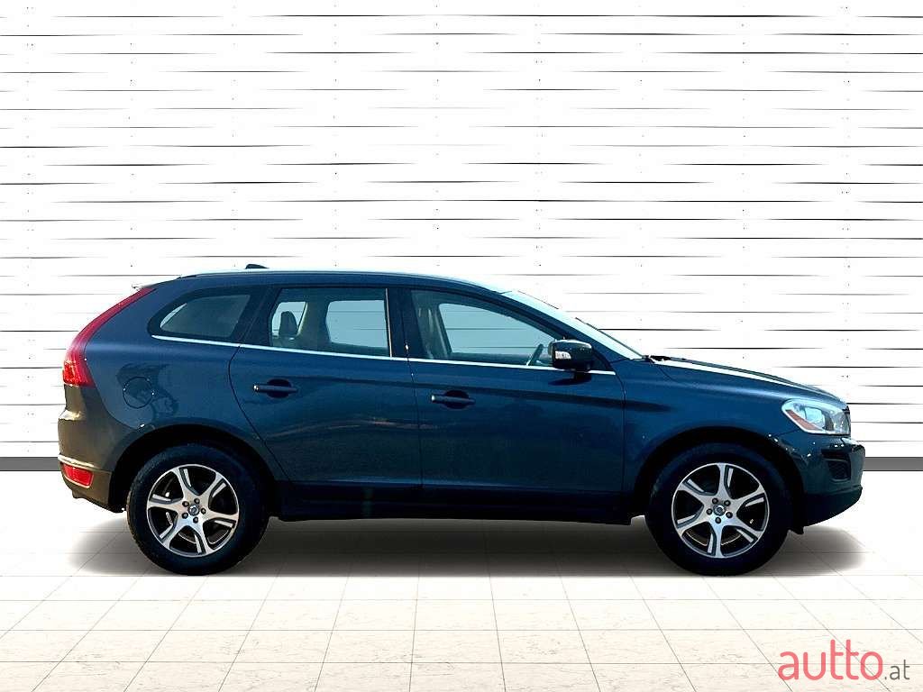 2011' Volvo XC60 photo #6