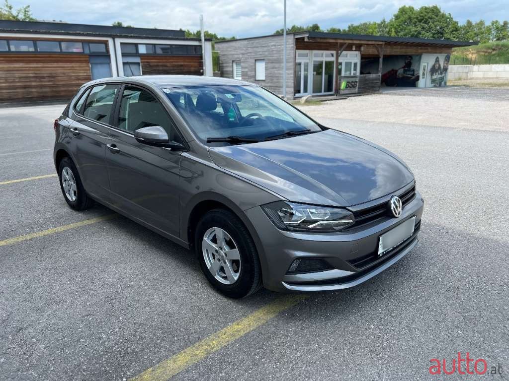 2019' Volkswagen Polo photo #3