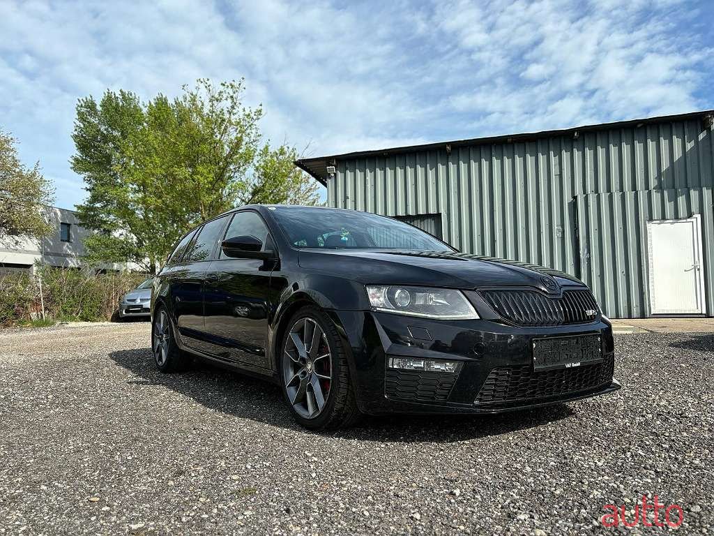 2014' Skoda Octavia photo #3
