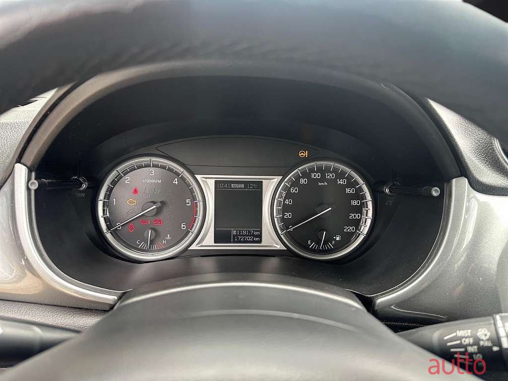 2015' Suzuki Vitara photo #6