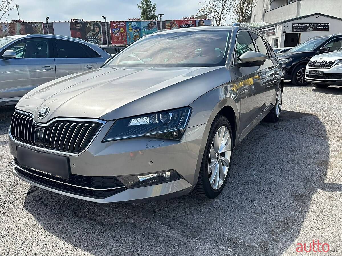 2015' Skoda Superb photo #2