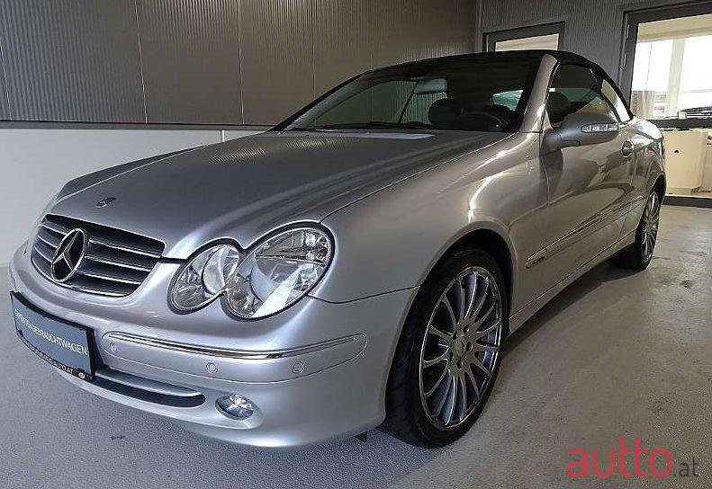 2003' Mercedes-Benz Clk-Klasse photo #1