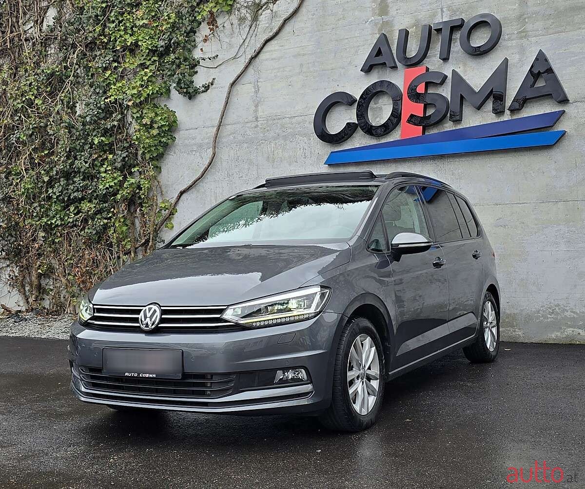 2018' Volkswagen Touran photo #1