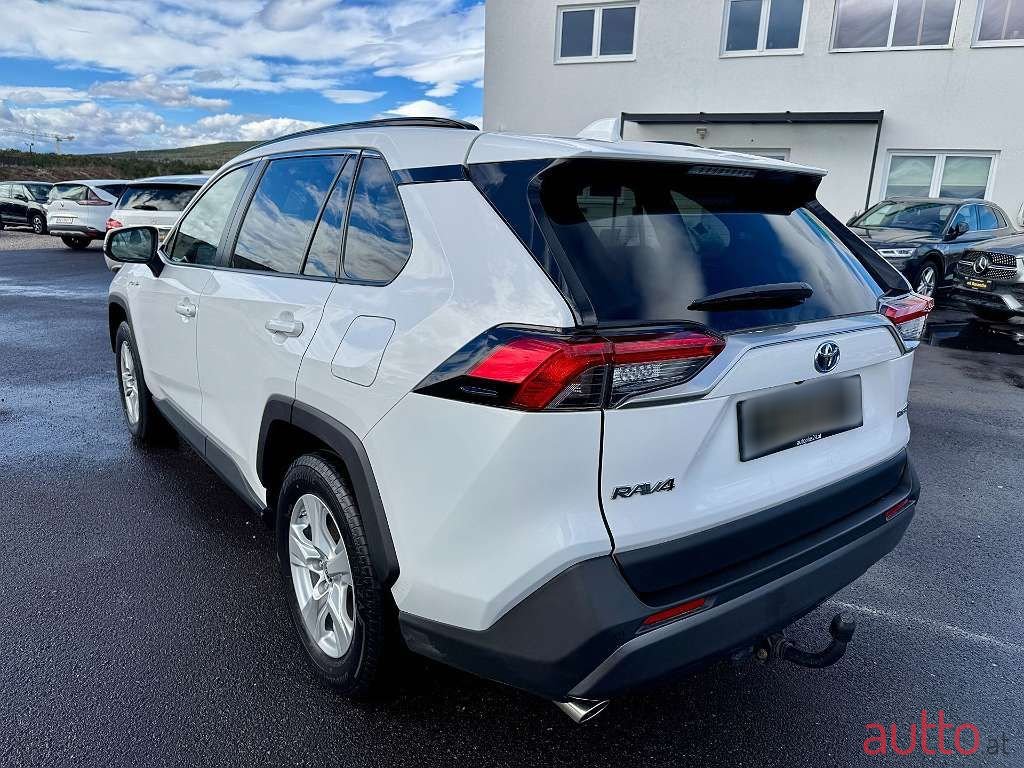 2021' Toyota RAV4 photo #5