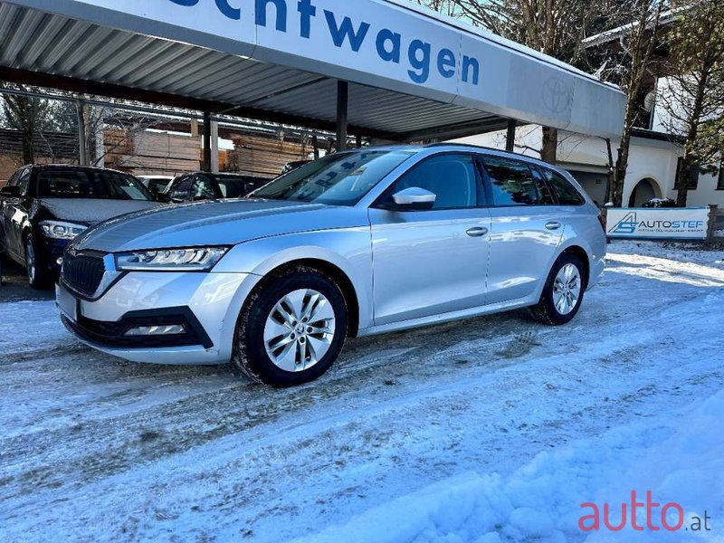 2021' Skoda Octavia photo #2