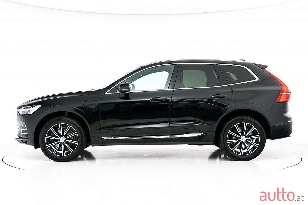 2019' Volvo XC60 photo #2